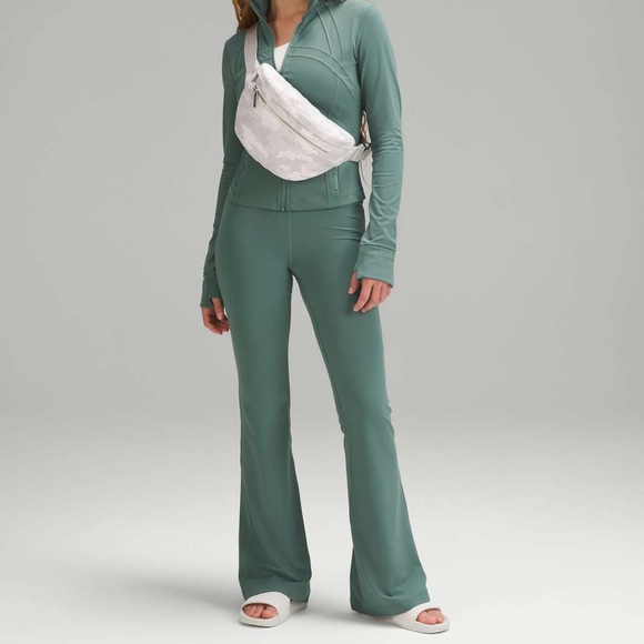 NWT - Lululemon City Adventurer Belt Bag 2.5L Camo White Opal - Picture 5 of 5